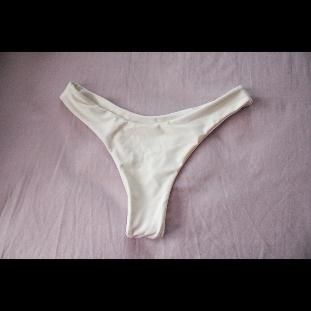 white high waisted bottoms